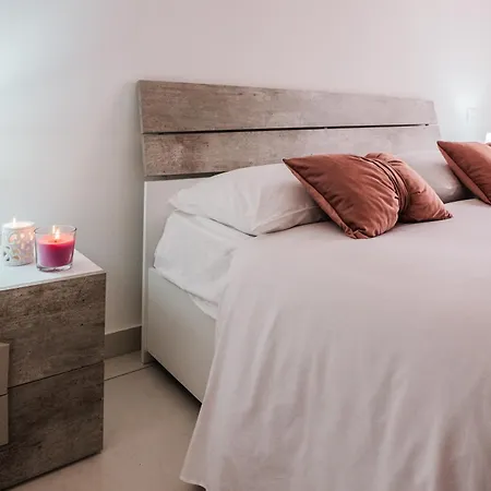 Bed In Italy * Siderno